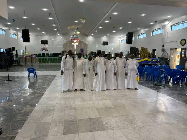 Réunification de l’Église du Christianisme Céleste : une délégation du CST chez le Révérend Emmanuel Oshoffa au Nigeria