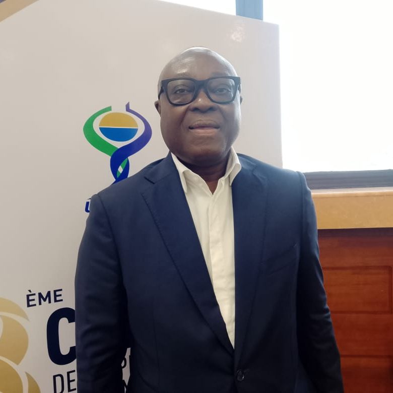 8e congrès de l'UEMOA et 20 ans de l'OECCA-Bénin : l'expert-comptable Johannes Dagnon distingué par ses pairs à Cotonou